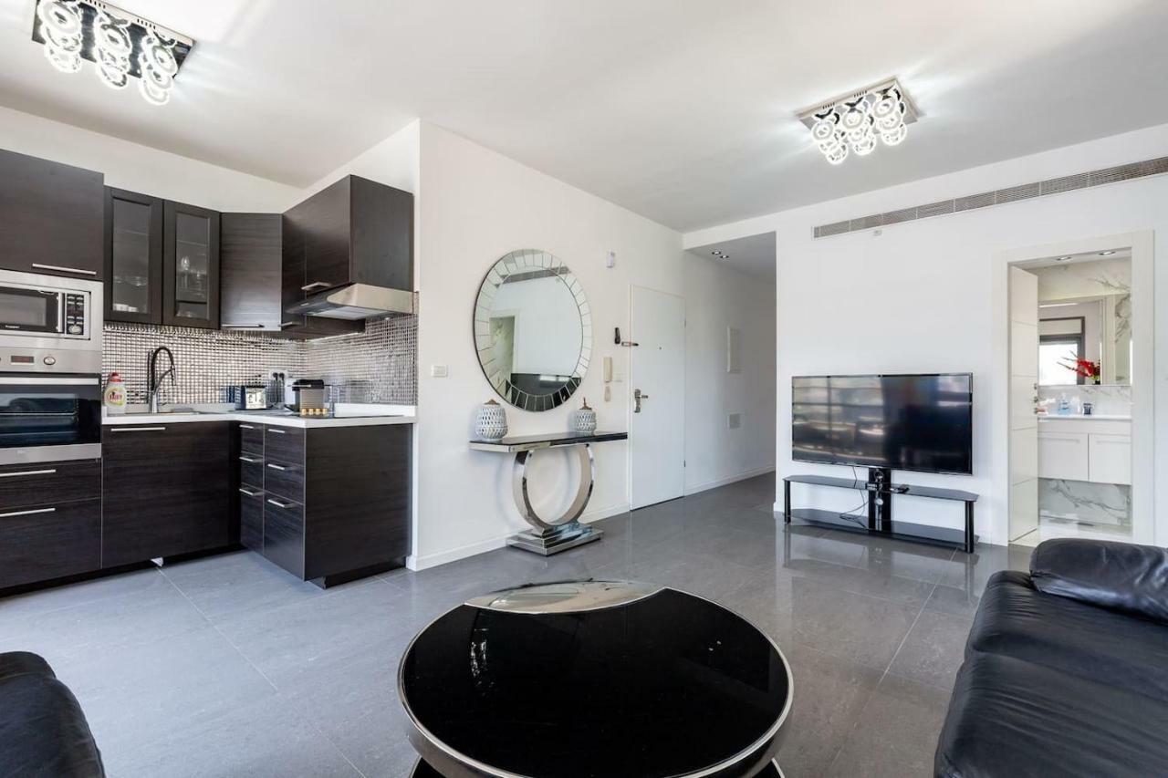 Lejlighed i Strand Område på 75 m². Soveværelser: 2. Private badeværelser: 2. Tel Aviv Eksteriør billede